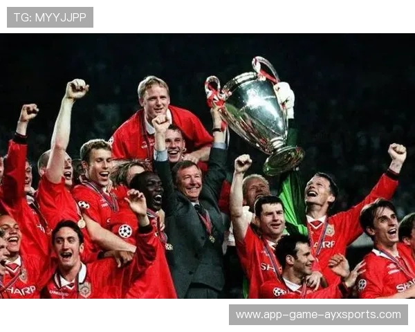 曼联被迫重建:一场辉煌与重生的转折之路 曼联被迫重建:一场辉煌与重生的转折之路