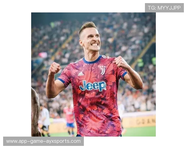 尤文米利克高速插上抢点成功再度得分:速度与默契谱写的攻势传奇 尤文米利克高速插上抢点成功再度得分:速度与默契谱写的攻势传奇