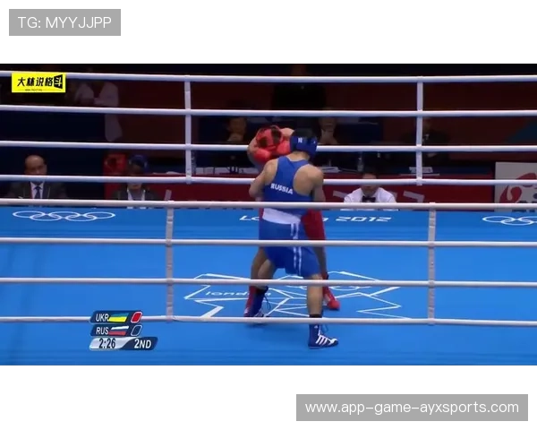 拳坛对决二巡击倒瞬间定格赛报头条